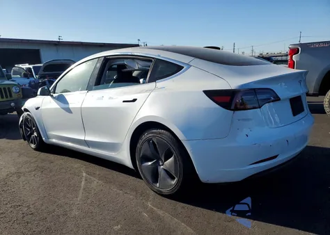 2020 Tesla Model 3 z USA, uszkodzony, nr VIN 5YJ3E1EA8LF660573